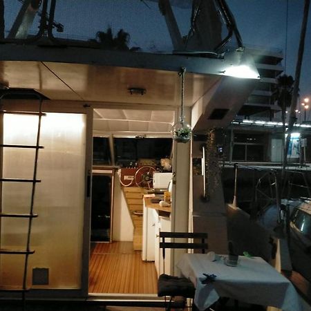 Barco Lucky Hotel Sant Adria de Besos Luaran gambar