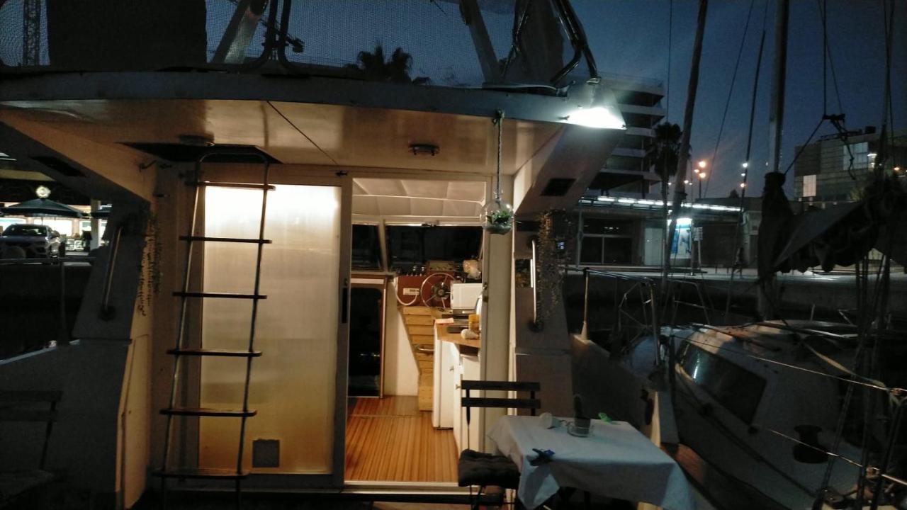 Barco Lucky Hotel Sant Adria de Besos Luaran gambar