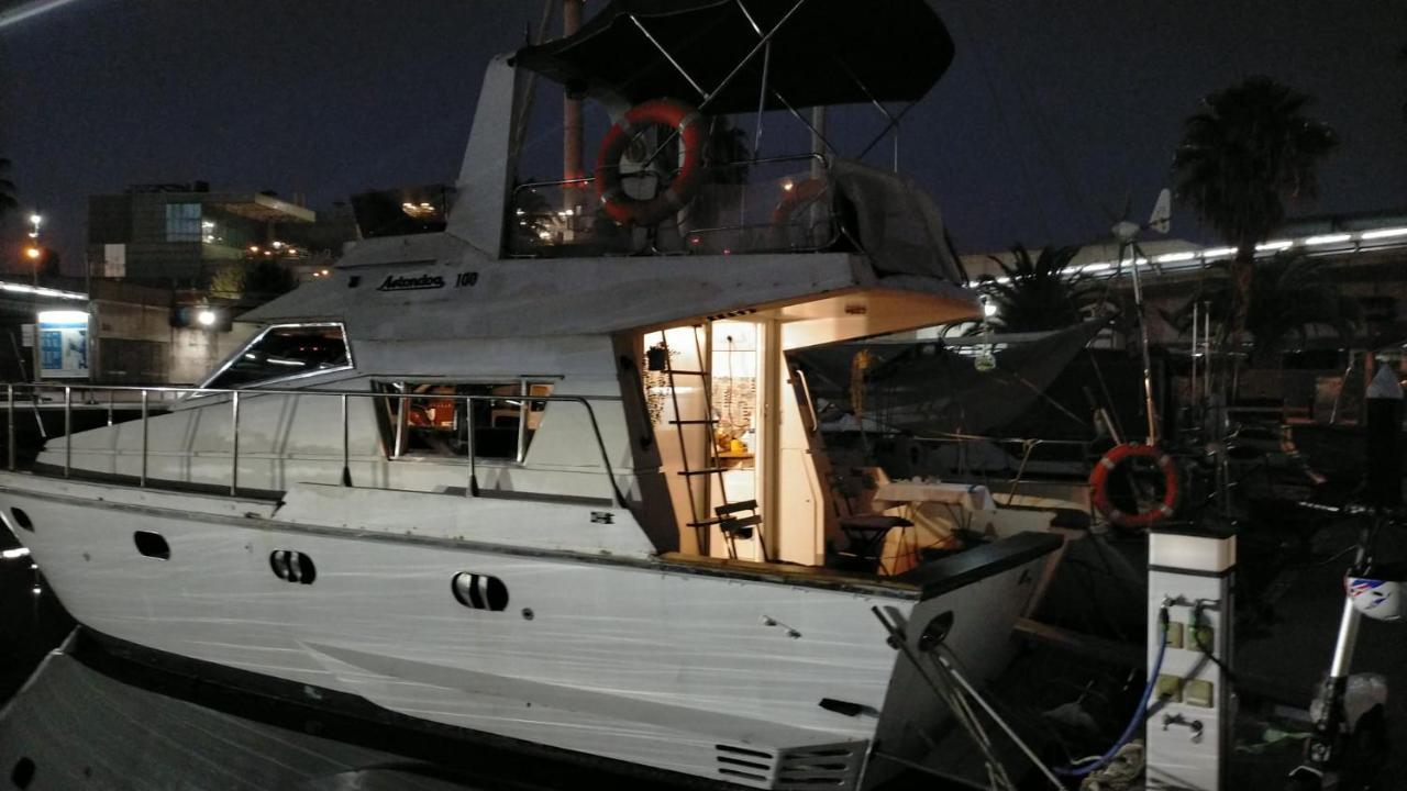 Barco Lucky Hotel Sant Adria de Besos Luaran gambar